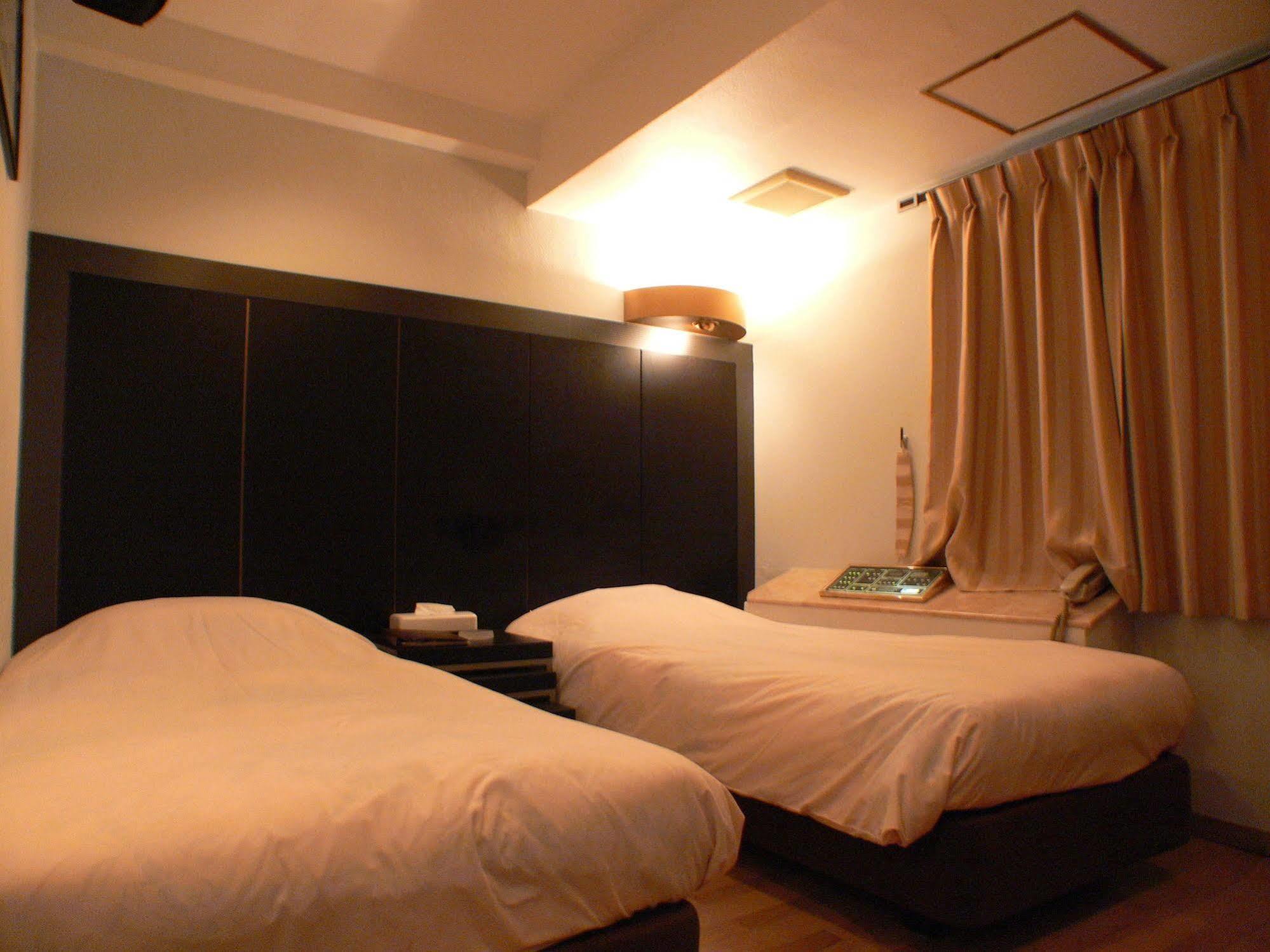 Shinjuku City Hotel N.U.T.S Tokyo prefektur Rum bild