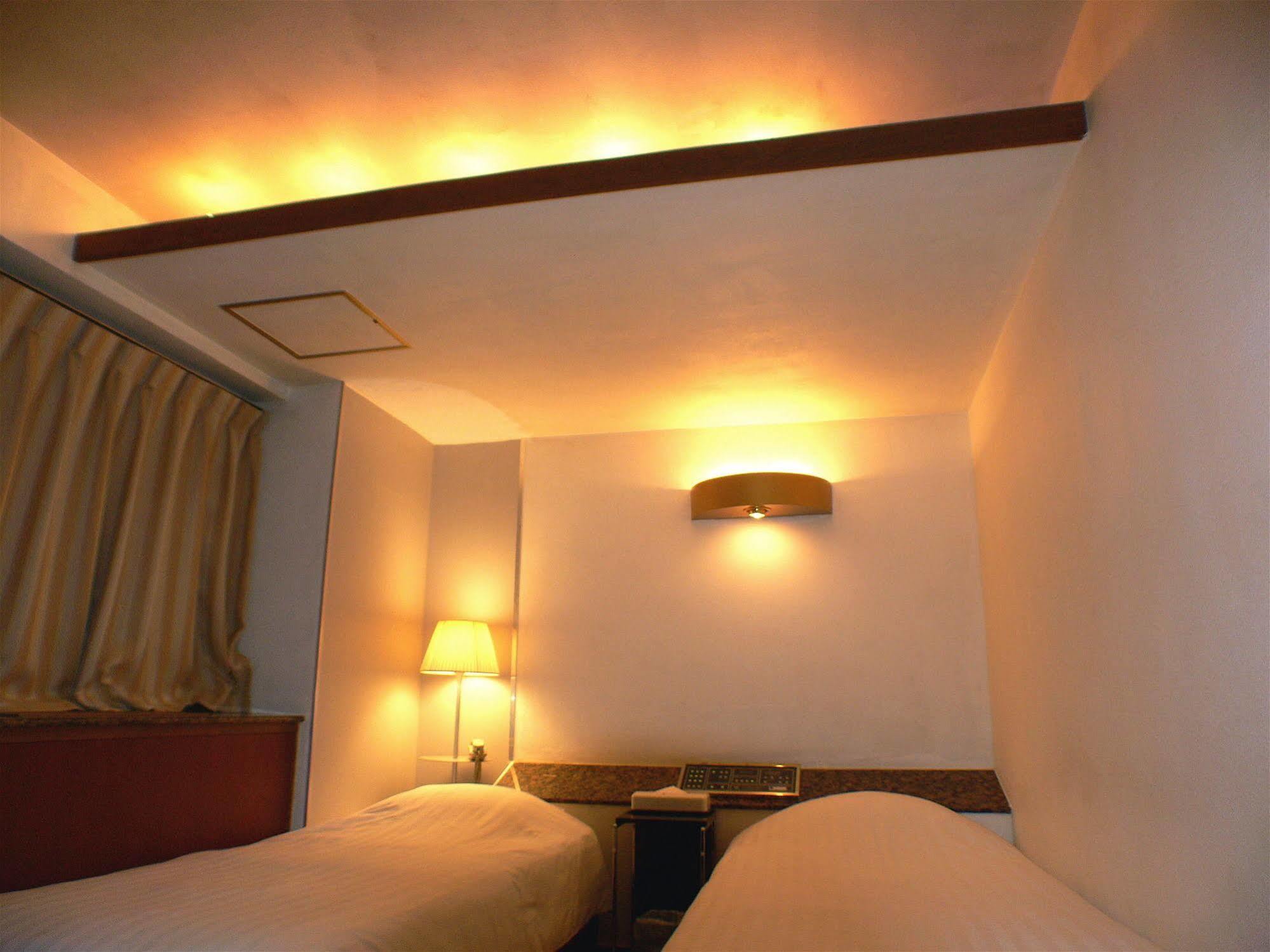 Shinjuku City Hotel N.U.T.S Tokyo prefektur Rum bild